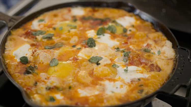 Israeli Breakfast - shakshuka closeup - 1920