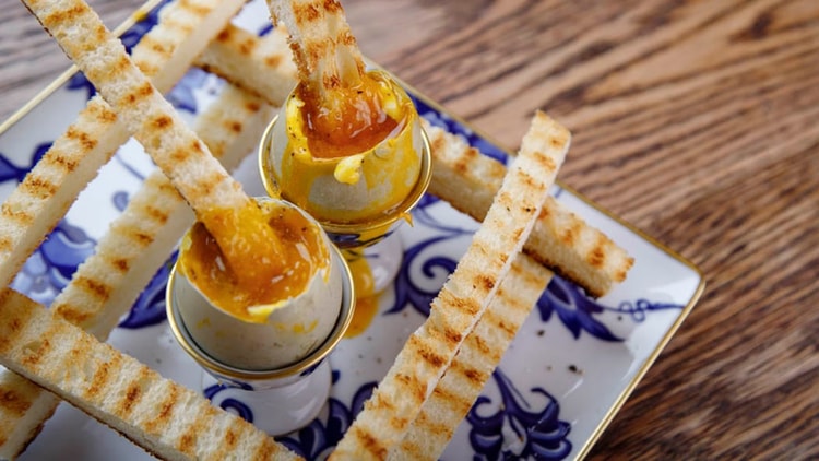 Oeuf À La Coque – Soft-Boiled Eggs with Soldiers