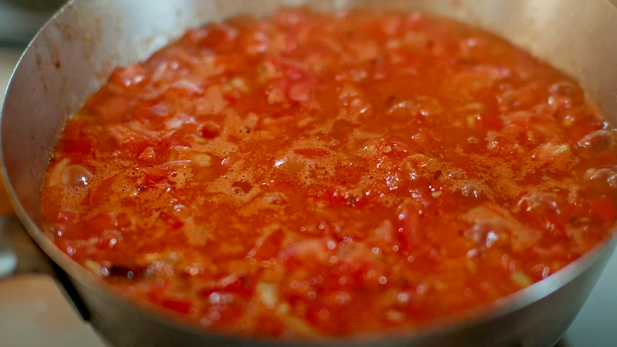 Tomato Chutney. Make a perfectly balanced tomato chutney that is equal parts fiery and sweet. This dipping sauce hits all the right notes, and is ideal to douse on samosas, and pretty much everything else.